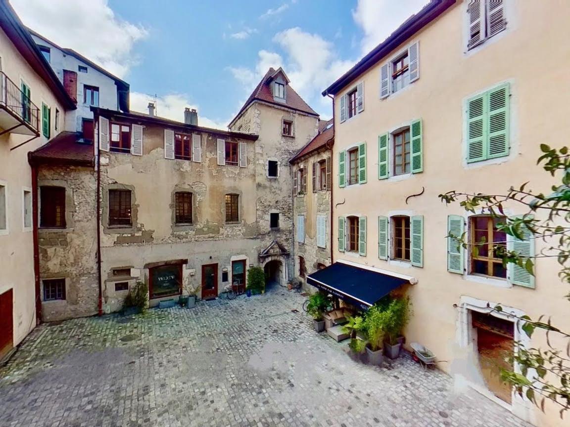 Appartement De Charme Au Coeur De La Vieille Ville Annecy Buitenkant foto